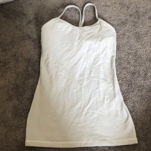 White lululemon tank top